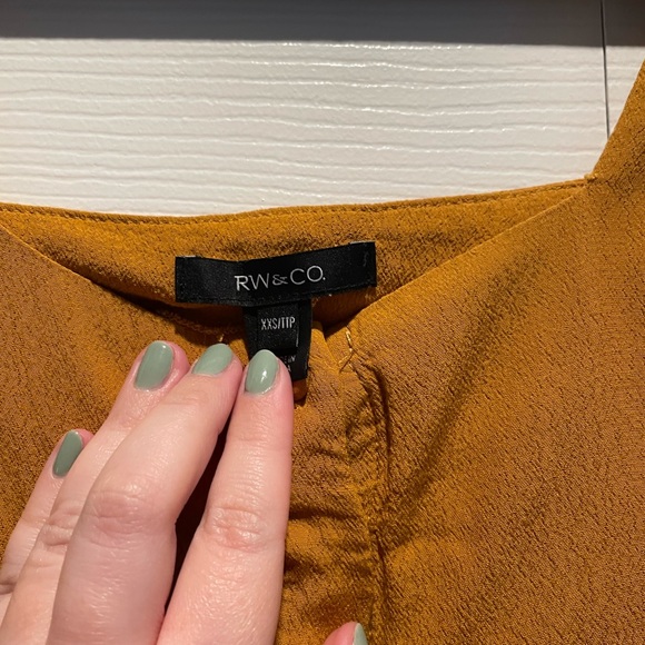 RW&CO Blouse - Picture 3 of 5